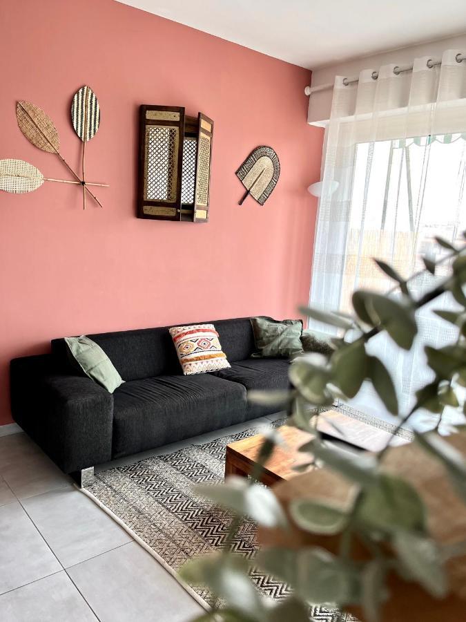 2 Bedrooms - Sea View Apartment Νίκαια Εξωτερικό φωτογραφία